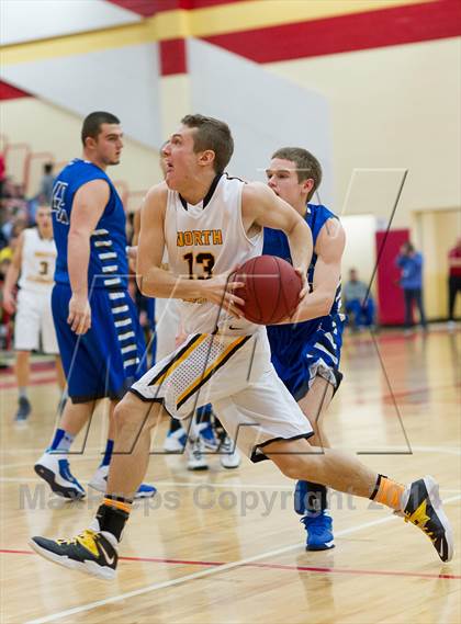 Thumbnail 2 in Hempfield Area vs. North Allegheny (WPIAL Class AAAA Quarterfinal) photogallery.