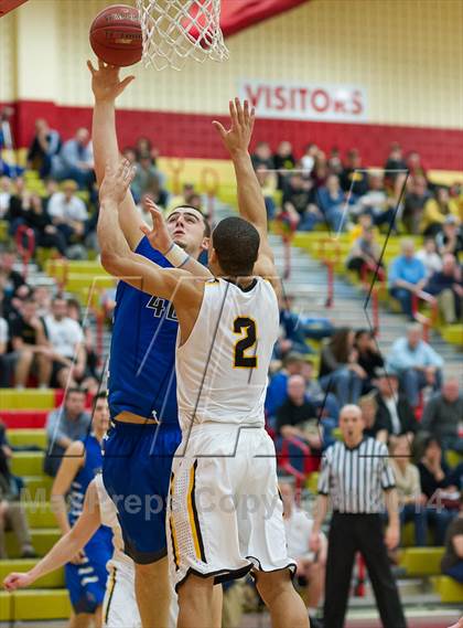 Thumbnail 1 in Hempfield Area vs. North Allegheny (WPIAL Class AAAA Quarterfinal) photogallery.