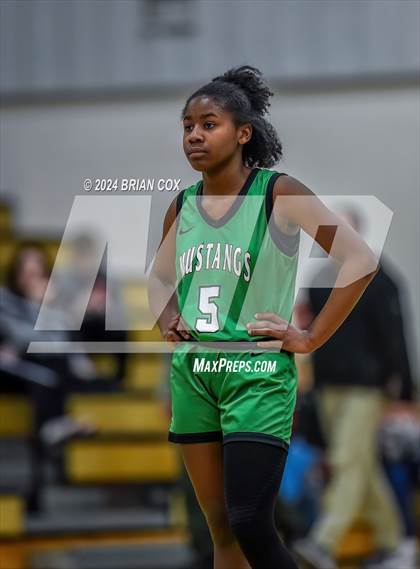 Thumbnail 1 in Hoxie vs Walnut Ridge (3A-2 District Tournament) photogallery.