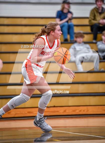 Thumbnail 3 in Hoxie vs Walnut Ridge (3A-2 District Tournament) photogallery.