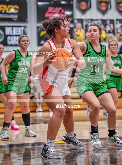Thumbnail 3 in Hoxie vs Walnut Ridge (3A-2 District Tournament) photogallery.
