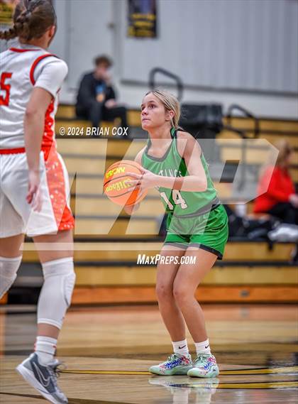 Thumbnail 3 in Hoxie vs Walnut Ridge (3A-2 District Tournament) photogallery.