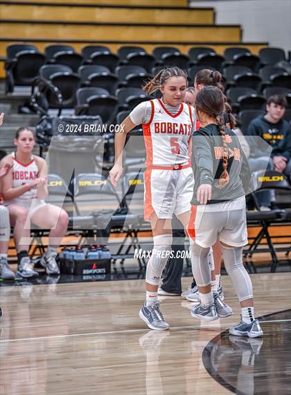 Thumbnail 2 in Hoxie vs Walnut Ridge (3A-2 District Tournament) photogallery.