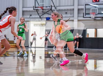 Thumbnail 2 in Hoxie vs Walnut Ridge (3A-2 District Tournament) photogallery.
