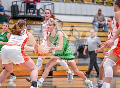 Thumbnail 3 in Hoxie vs Walnut Ridge (3A-2 District Tournament) photogallery.