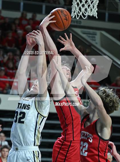Thumbnail 2 in South Webster vs. Notre Dame (OHSAA DIV VII REGIONAL FINAL) photogallery.