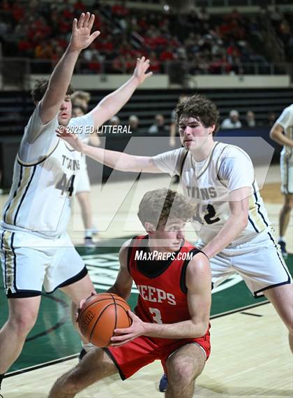 Thumbnail 1 in South Webster vs. Notre Dame (OHSAA DIV VII REGIONAL FINAL) photogallery.