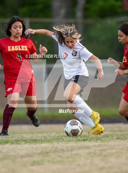 Thumbnail 1 in South View @ Douglas Byrd photogallery.