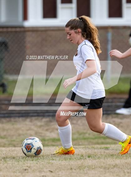 Thumbnail 3 in South View @ Douglas Byrd photogallery.