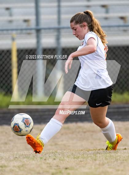Thumbnail 3 in South View @ Douglas Byrd photogallery.