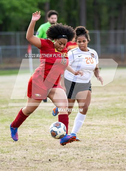 Thumbnail 2 in South View @ Douglas Byrd photogallery.