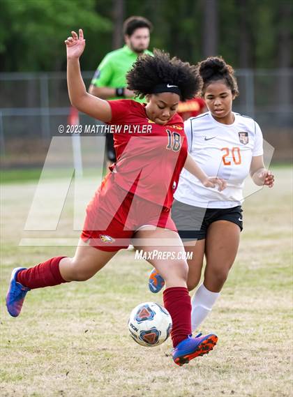 Thumbnail 3 in South View @ Douglas Byrd photogallery.