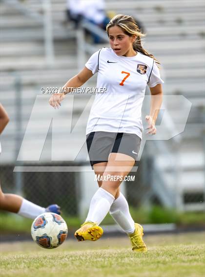 Thumbnail 1 in South View @ Douglas Byrd photogallery.