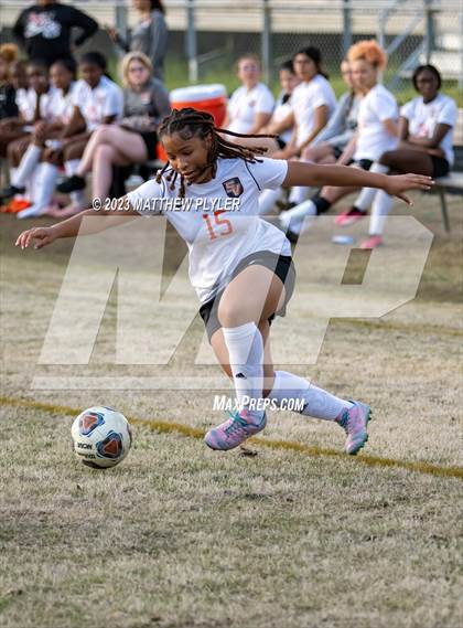 Thumbnail 1 in South View @ Douglas Byrd photogallery.
