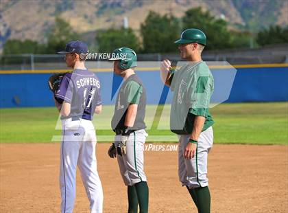 Thumbnail 3 in Royal @ Camarillo photogallery.