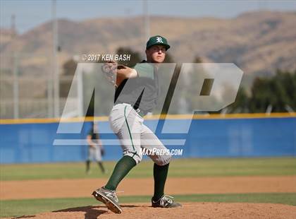 Thumbnail 3 in Royal @ Camarillo photogallery.