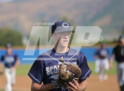 Thumbnail 3 in Royal @ Camarillo photogallery.