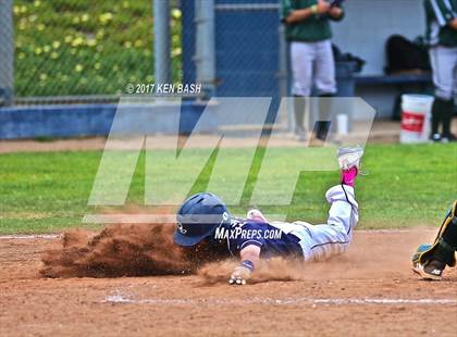 Thumbnail 3 in Royal @ Camarillo photogallery.