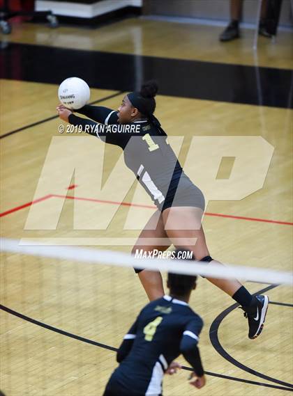 Thumbnail 3 in Bishop Montgomery vs. Murrieta Valley (CIF D2 Quarterfinal) photogallery.