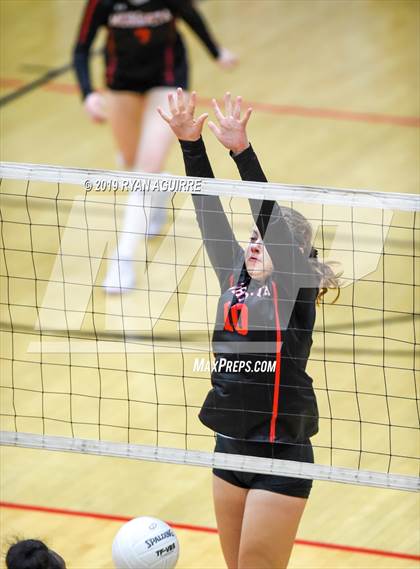Thumbnail 3 in Bishop Montgomery vs. Murrieta Valley (CIF D2 Quarterfinal) photogallery.