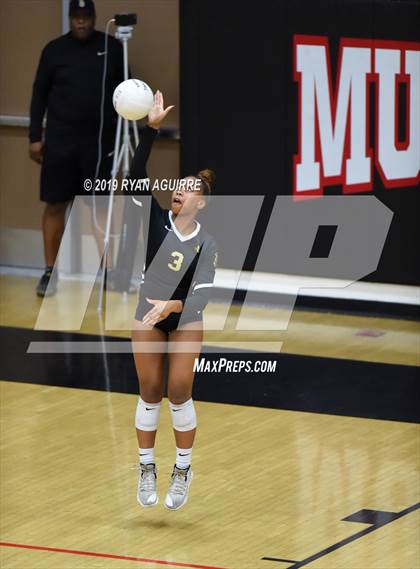 Thumbnail 3 in Bishop Montgomery vs. Murrieta Valley (CIF D2 Quarterfinal) photogallery.