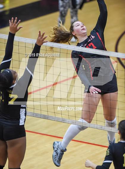 Thumbnail 2 in Bishop Montgomery vs. Murrieta Valley (CIF D2 Quarterfinal) photogallery.