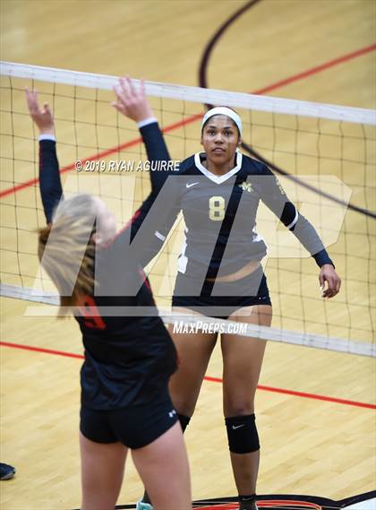 Thumbnail 3 in Bishop Montgomery vs. Murrieta Valley (CIF D2 Quarterfinal) photogallery.