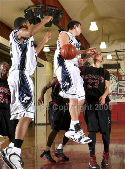 Thumbnail 3 in Chino Hills vs. Fremont (Covina Christmas Classic) photogallery.
