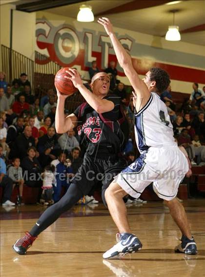 Thumbnail 3 in Chino Hills vs. Fremont (Covina Christmas Classic) photogallery.