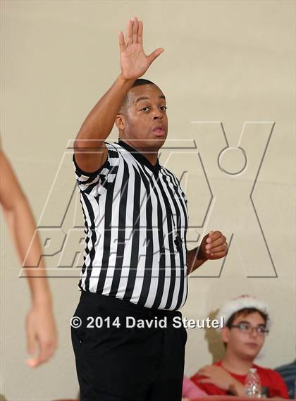 Thumbnail 2 in Stockton Christian vs. Victory Christian (Viking Classic) photogallery.