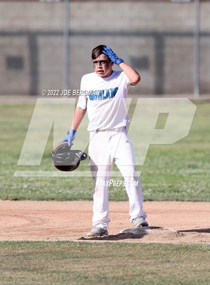 Thumbnail 2 in Ridgeview vs Highland (Stockdale Tournament) photogallery.