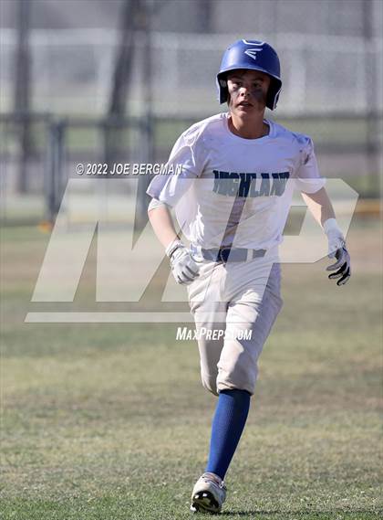 Thumbnail 2 in Ridgeview vs Highland (Stockdale Tournament) photogallery.