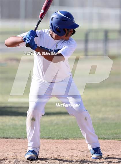 Thumbnail 1 in Ridgeview vs Highland (Stockdale Tournament) photogallery.