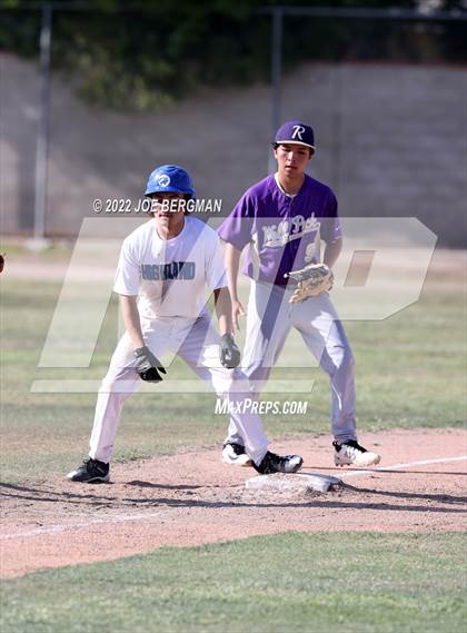 Thumbnail 2 in Ridgeview vs Highland (Stockdale Tournament) photogallery.