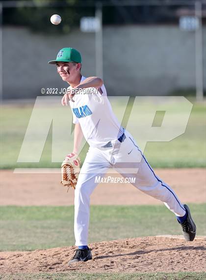 Thumbnail 2 in Ridgeview vs Highland (Stockdale Tournament) photogallery.