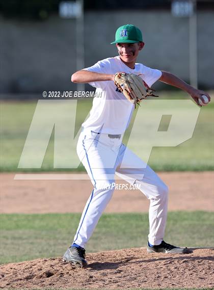Thumbnail 3 in Ridgeview vs Highland (Stockdale Tournament) photogallery.