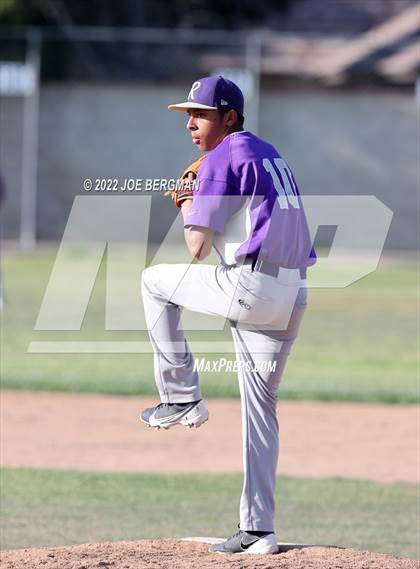 Thumbnail 3 in Ridgeview vs Highland (Stockdale Tournament) photogallery.