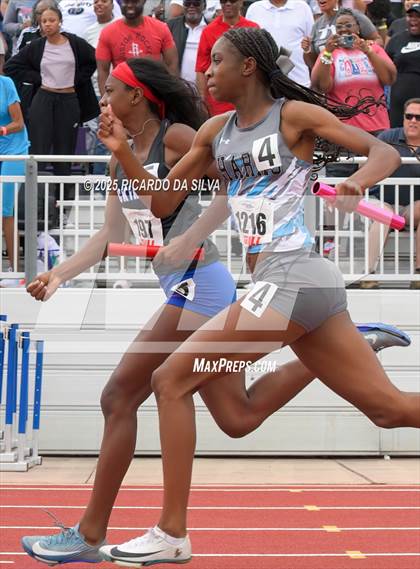 Thumbnail 3 in UIL 6A Track Region III Final photogallery.