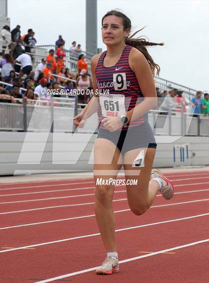 Thumbnail 2 in UIL 6A Track Region III Final photogallery.