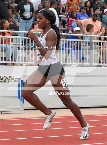 Thumbnail 3 in UIL 6A Track Region III Final photogallery.
