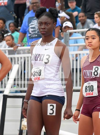 Thumbnail 2 in UIL 6A Track Region III Final photogallery.