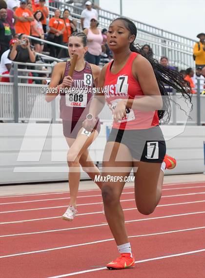 Thumbnail 2 in UIL 6A Track Region III Final photogallery.