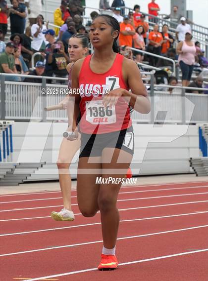 Thumbnail 3 in UIL 6A Track Region III Final photogallery.
