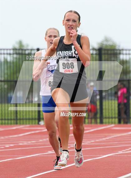Thumbnail 2 in UIL 6A Track Region III Final photogallery.