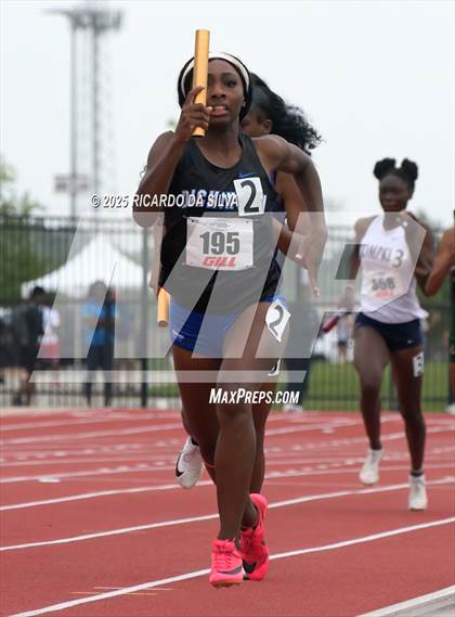 Thumbnail 1 in UIL 6A Track Region III Final photogallery.