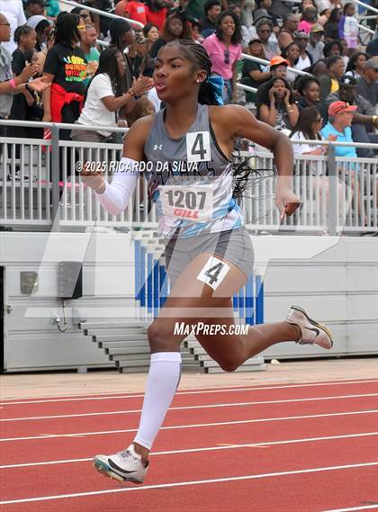 Thumbnail 2 in UIL 6A Track Region III Final photogallery.