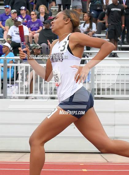 Thumbnail 3 in UIL 6A Track Region III Final photogallery.