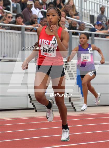 Thumbnail 2 in UIL 6A Track Region III Final photogallery.