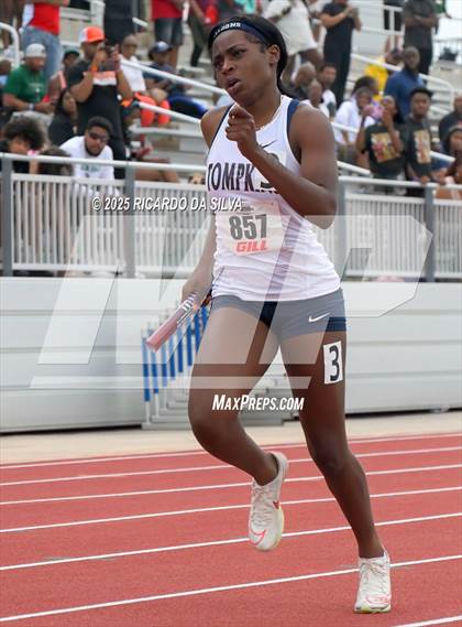Thumbnail 3 in UIL 6A Track Region III Final photogallery.