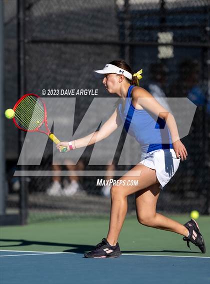 Thumbnail 2 in UHSAA 5A Semifinals photogallery.